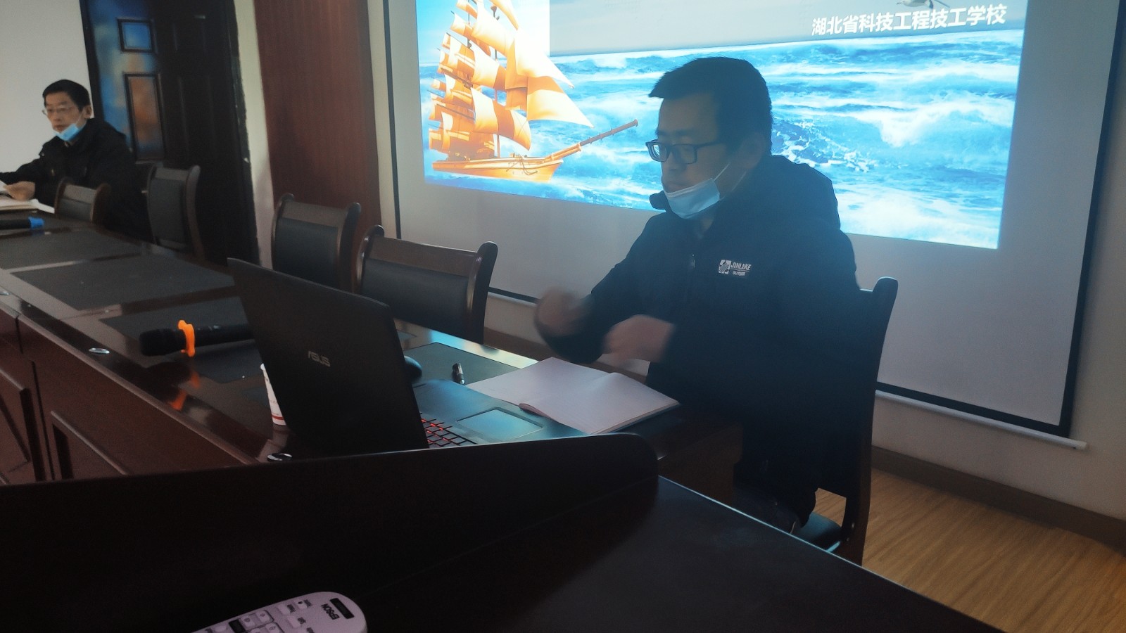 1637847418350501.jpg 2.jpg