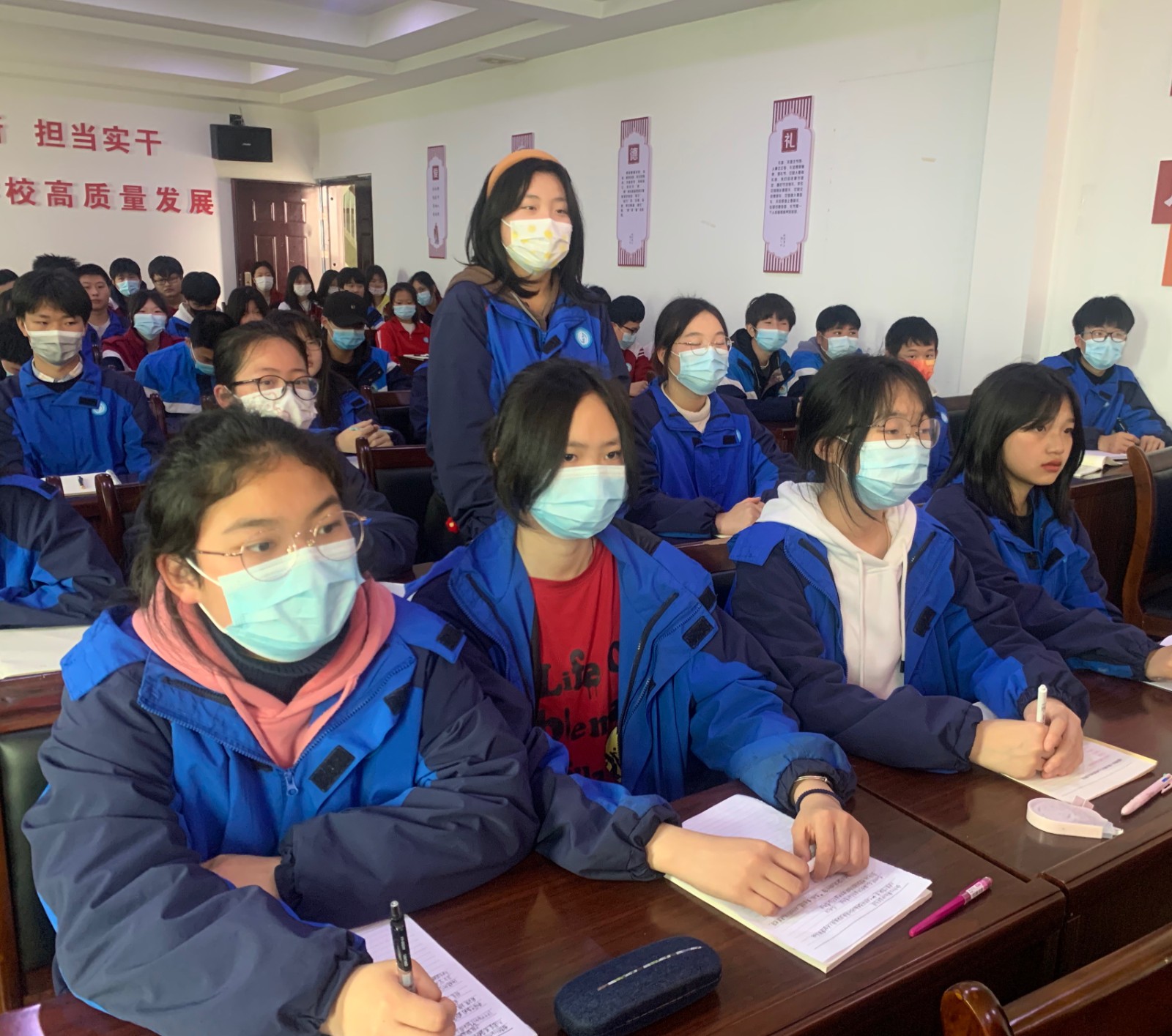 1648712903590401.jpg 2.jpg