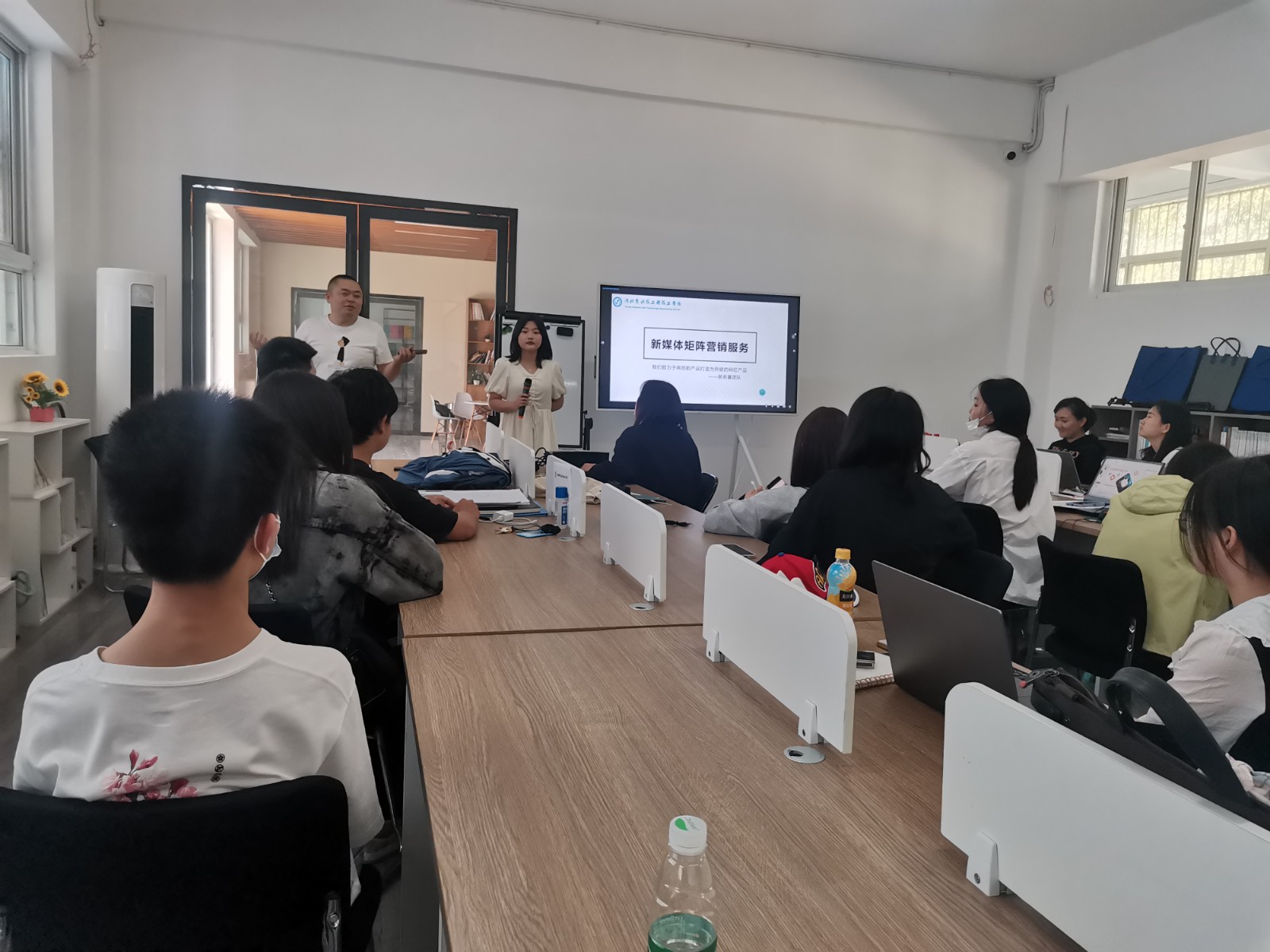 1651999725116931.jpg 2.jpg