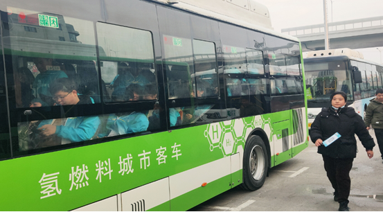 1744615270402869.png 图片2.png