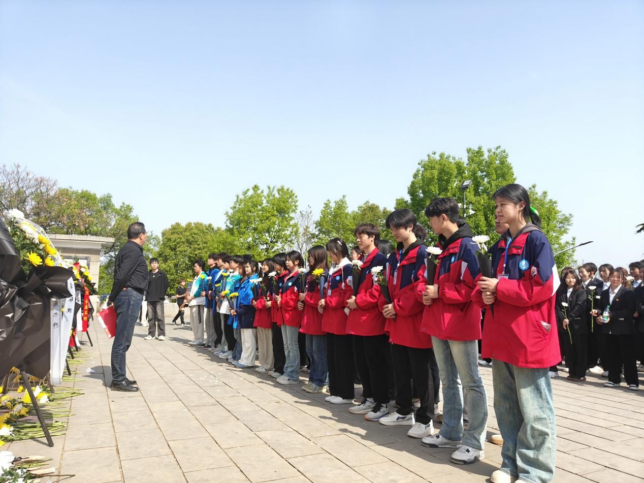 1744617853974399.jpg 图片1.jpg